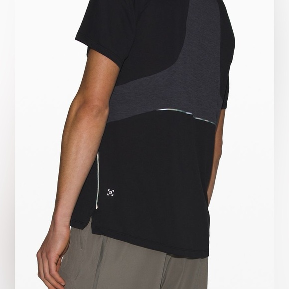 Men’s Lululemon Fast and Free Short Sleeve Black Shirt Medium - Picture 3 of 14
